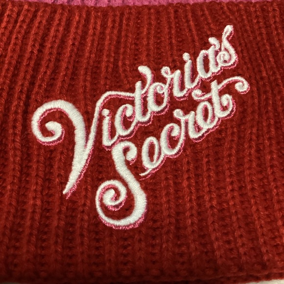 Victoria’s Secret Red/Pink Colorblock Beanie - Picture 6 of 6